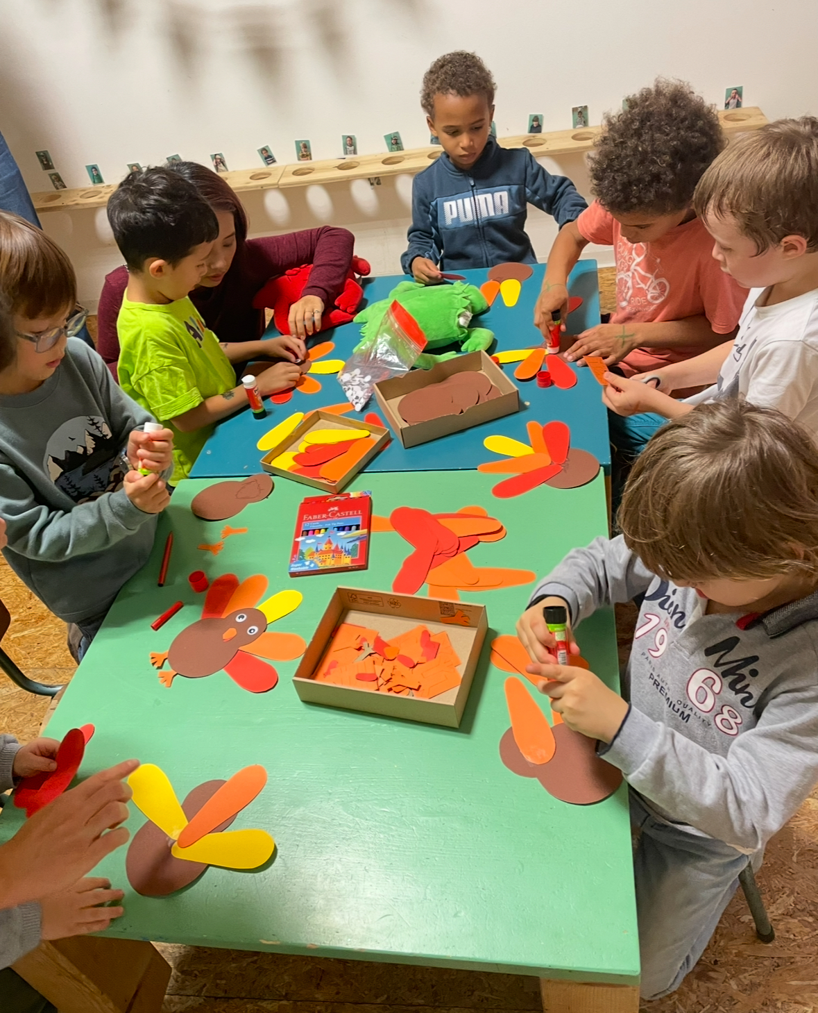 Basteln beim Erntedankfest.jpg