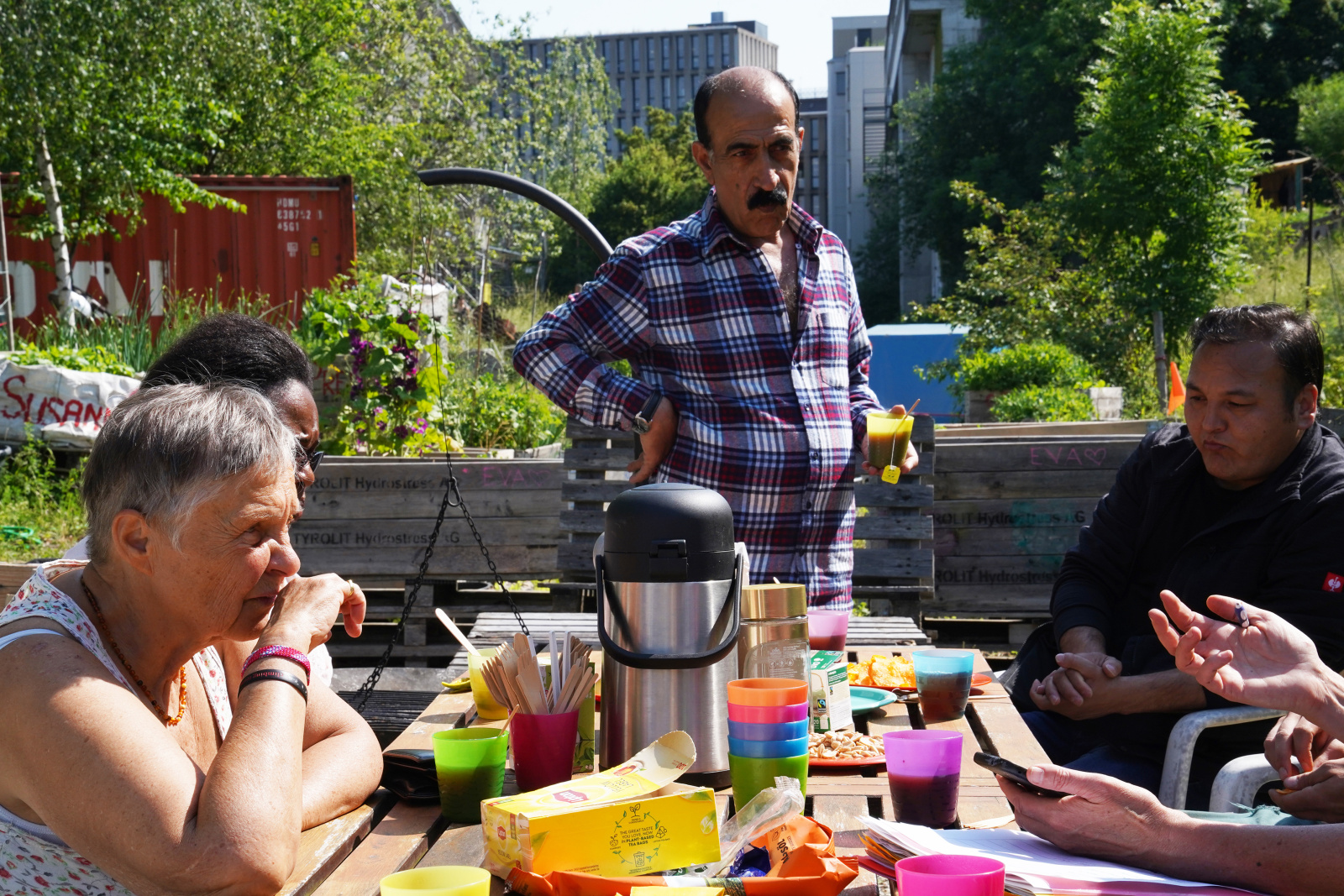 HEKSFoto_ 230607_HEKS-Garten Lattich in St.Gallen _Michèle Mettler_47895 (3).jpg